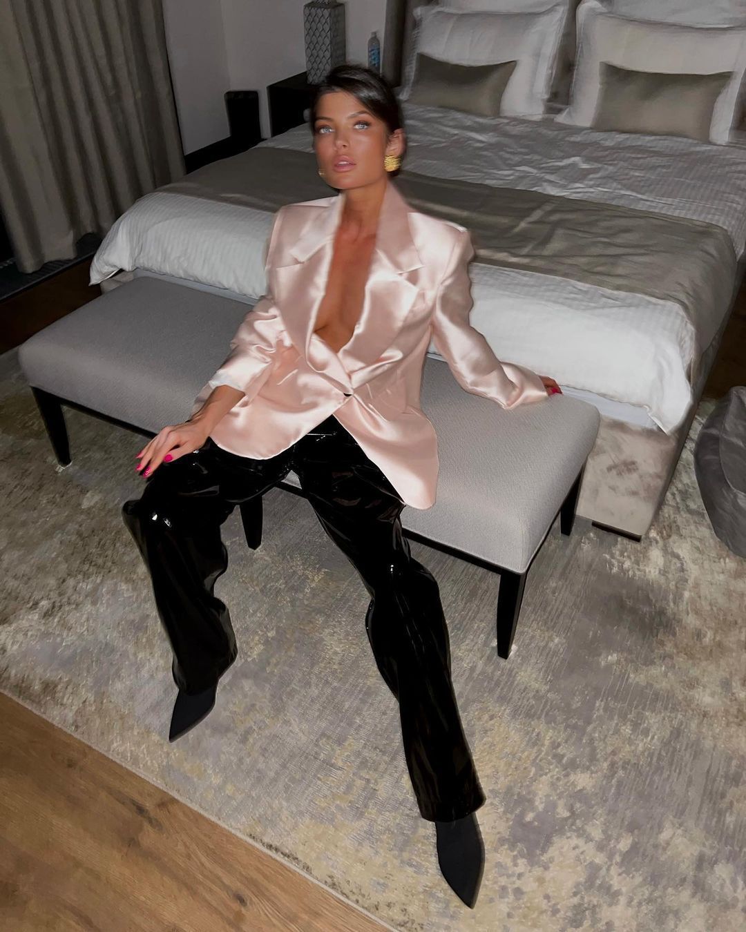 Dames Élégant ensemble blazer avec pantalons brillants Chic und Stil