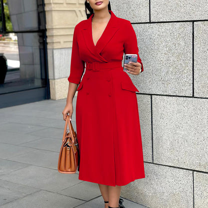 Robe trench pour femmes avec ceinture cintrée et détails luxueux Chic und Stil