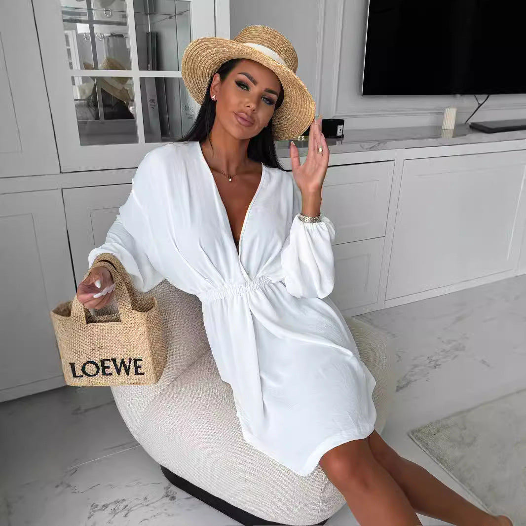 Dame élégante haut enroulé avec décolleté en V profond Chic und Stil