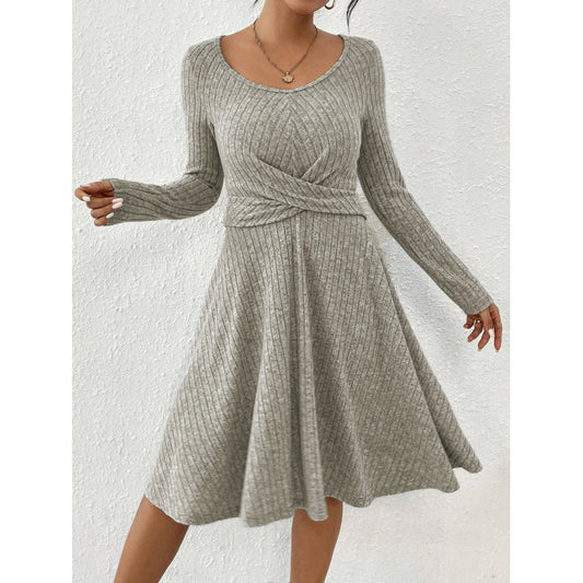 Robe en jersey fluide pour femmes avec ceinture portefeuille et manches longues Chic und Stil