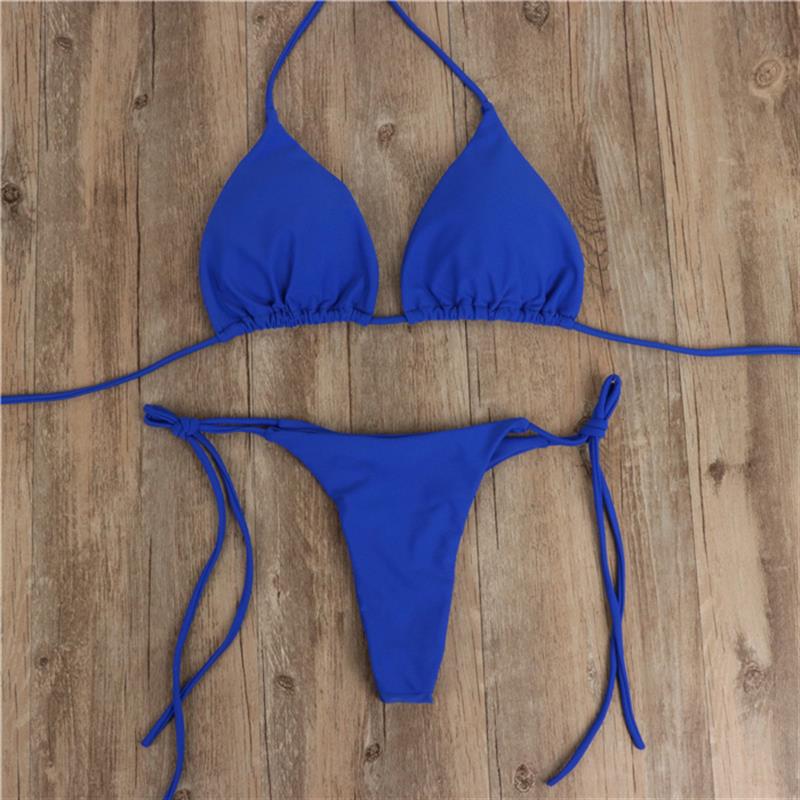Women's bikini set with adjustable straps and minimalist design Chic und Stil
