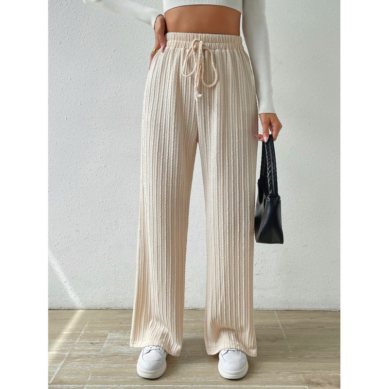 Comfortable casual pants for women in ribbed design Chic und Stil