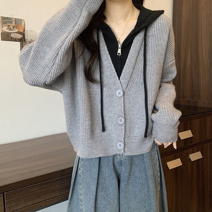 Cardigan tricot décontracté pour femmes avec détail de capuche et fermeture à boutons Chic und Stil