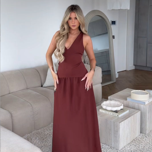 Robe maxi femme avec élégant décolleté en V et jupe plissée Chic und Stil