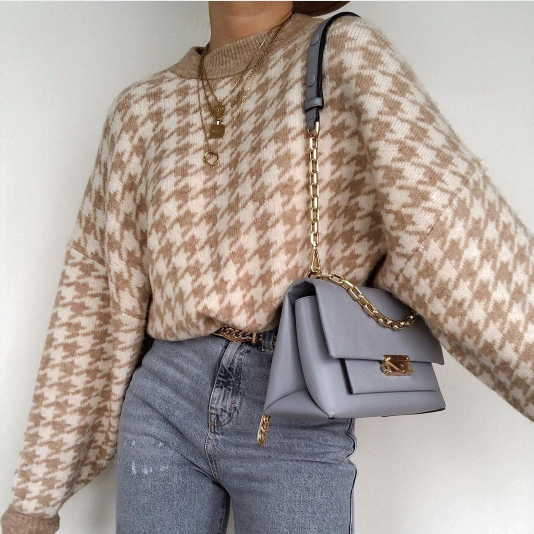 Pull oversized en maille pour femmes avec un motif pied-de-poule moderne et une coupe décontractée Chic und Stil