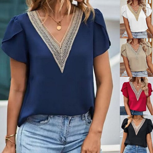Blouse élégante à encolure en V pour dames avec des ornements en dentelle Chic und Stil