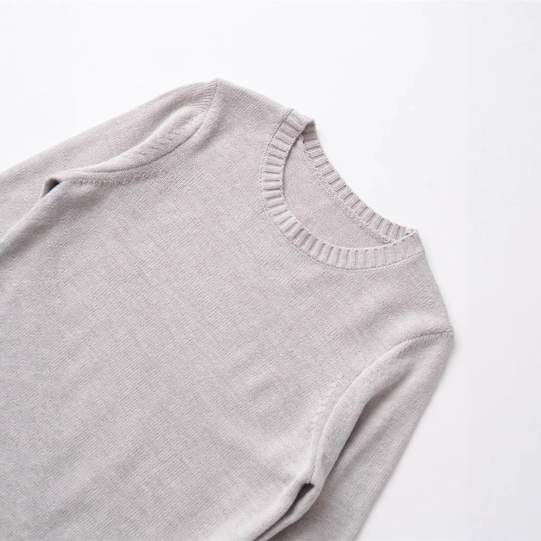 Fine knit women's sweater with crew neck and fine thread Chic und Stil