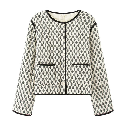 Ladies quilted jacket with decorative pockets and modern print Chic and Style
