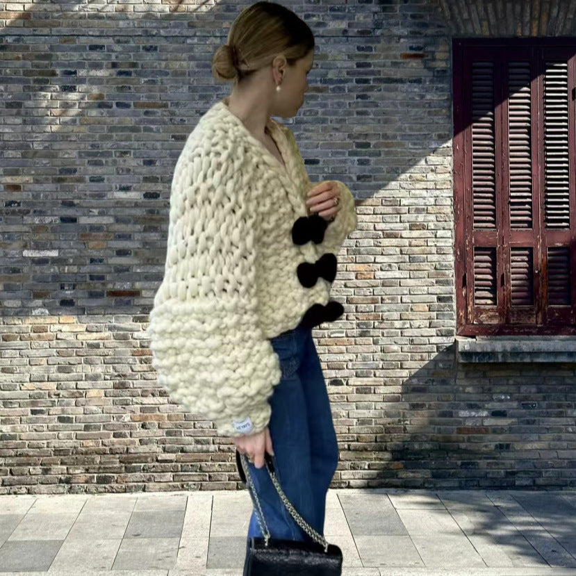 Dames Pull en tricot douillet avec de grands boutons Chic und Stil