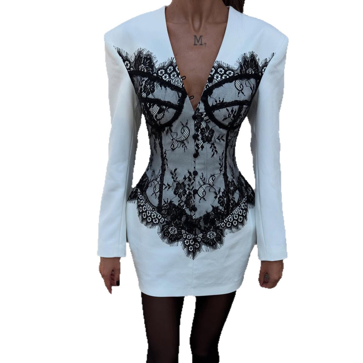 Robe blazer élégante pour dames avec détail en dentelle et coupe cintrée Chic und Stil
