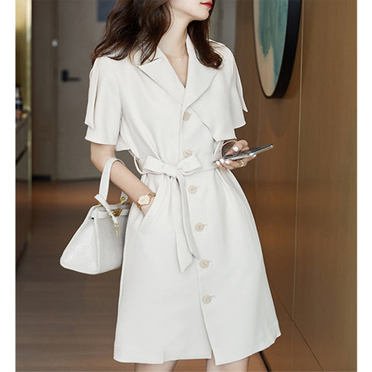 Robe chemise boutonnée ceinturée pour femmes Chic und Stil