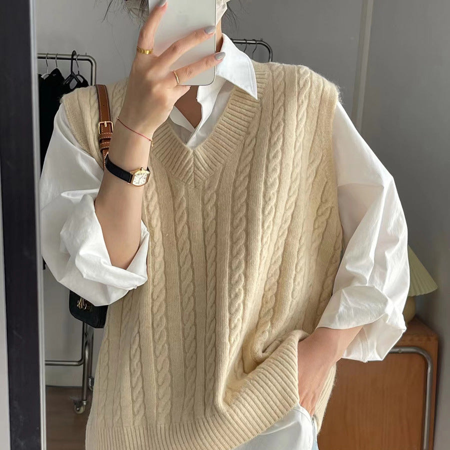 Pull en tricot pour femmes avec décolleté en V et motif torsadé Chic und Stil