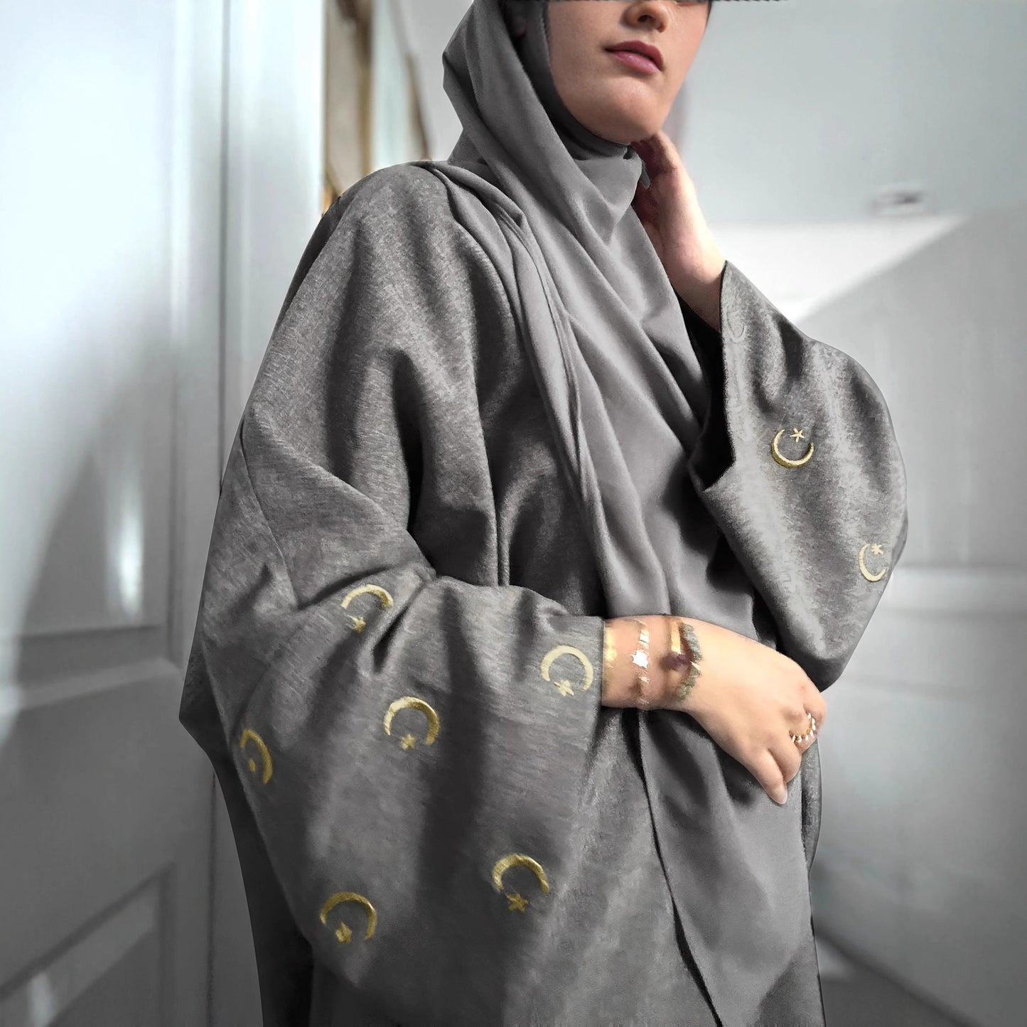 Dames élégant Kaftan-veste avec des broderies artistiques Chic und Stil