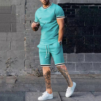 Hommes Ensemble sportif à manches courtes avec des bandes contrastées Chic und Stil