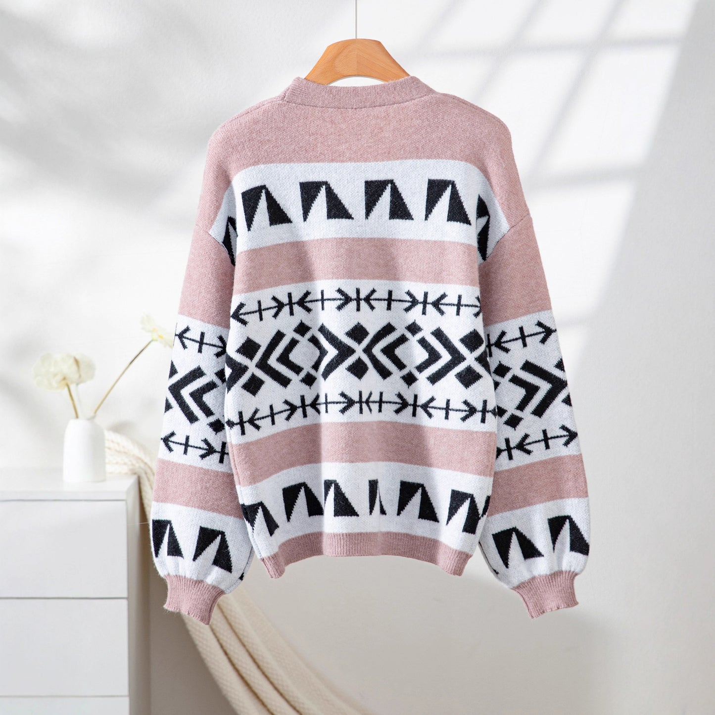 Veste en tricot confortable pour femmes avec motif ethnique décoratif et coupe ouverte Chic und Stil