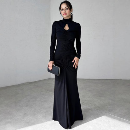 Robe maxi élégante pour dames avec un design haut et des éléments de fronces raffinés Chic und Stil