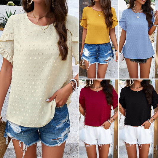 Women's ruched blouse with textured design and feminine accents Chic und Stil