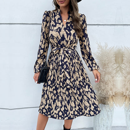 Robe A-ligne pour femmes avec ceinture à nouer et manches longues Chic und Stil