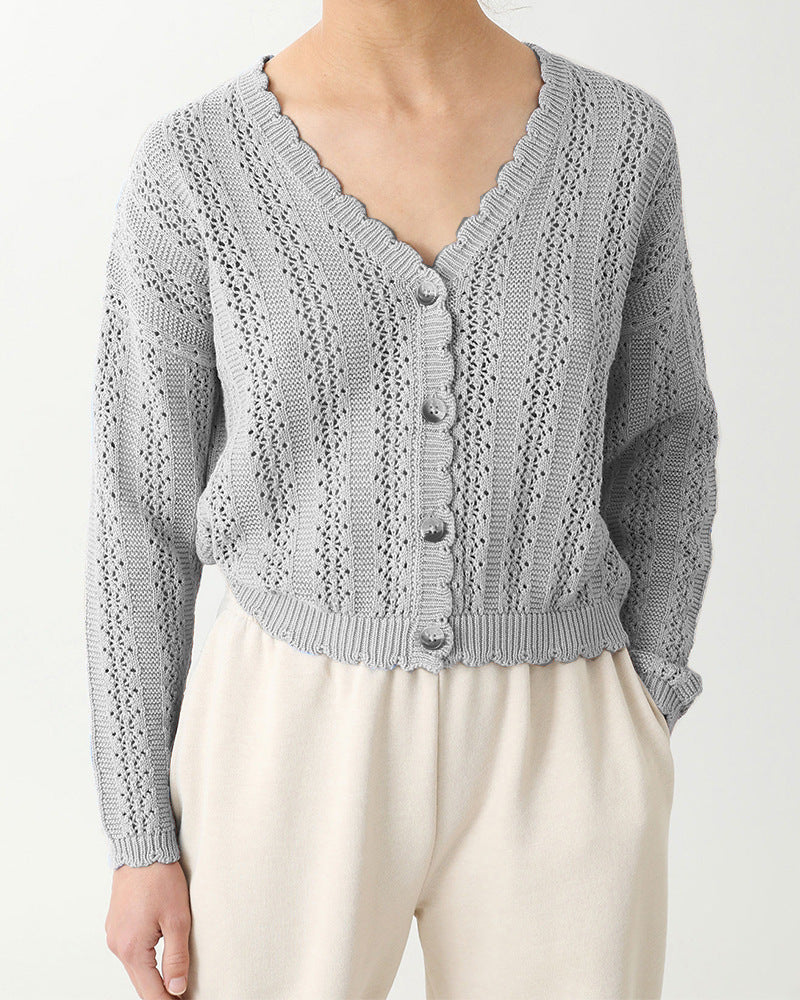 Cardigan tricot pour femmes avec volants féminins et détails de boutons Chic und Stil