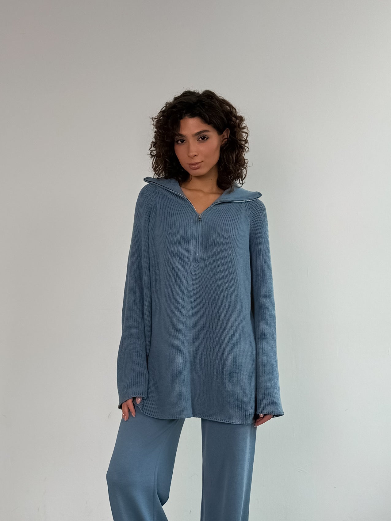 Pull-over tricot décontracté pour femme avec capuche et fermeture éclair moderne Chic und Stil