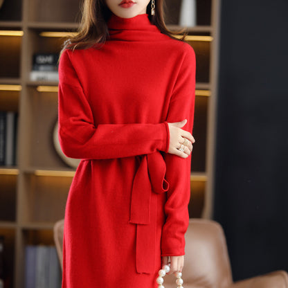 Robe en tricot douillette pour femmes avec col roulé élégant et ceinture cintrée Chic und Stil