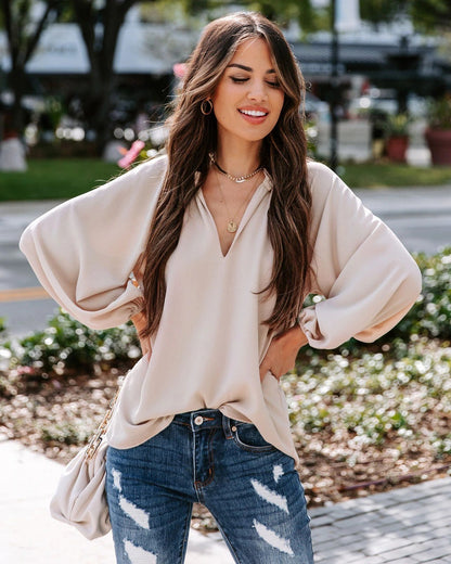 Chemisier femme avec décolleté en V profond et élégantes manches bouffantes Chic und Stil