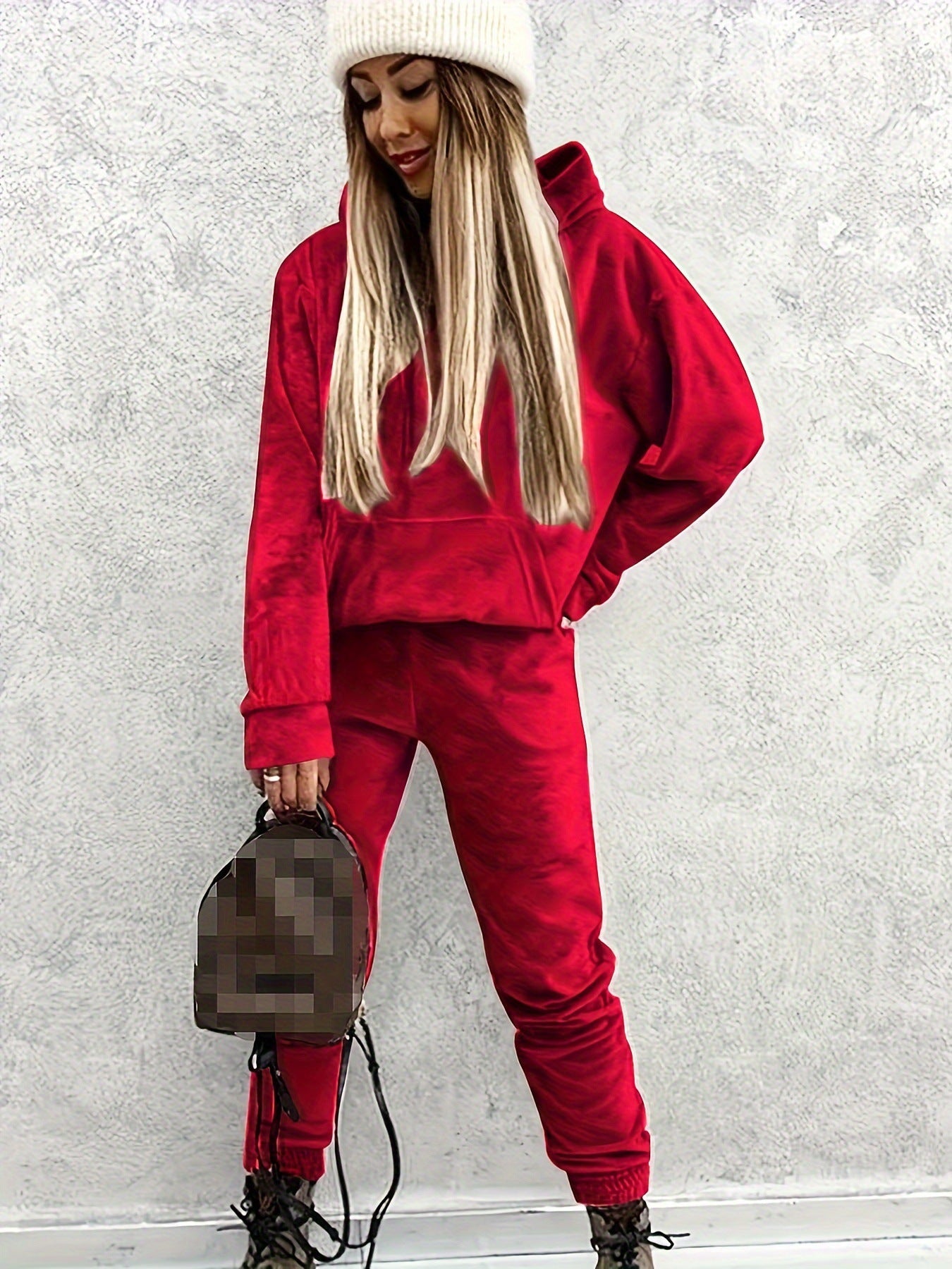 Women's sporty lounge set with hoodie and pants Chic und Stil