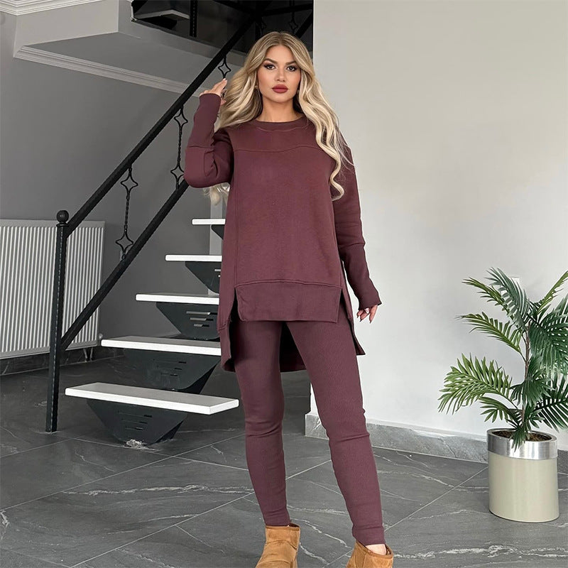 Casual sports set for women with oversized pullover and leggings Chic und Stil