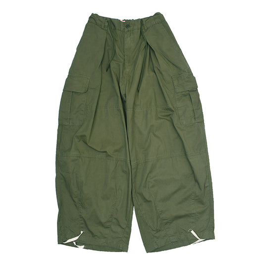 Cargo pants for women with elastic waist and practical side pockets Chic and Style