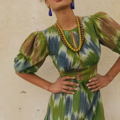 Robe maxi pour dames avec élégante fronce et manches bouffantes modernes Chic und Stil