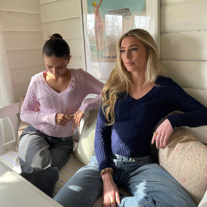 Pull en tricot pour femme avec décolleté en V et manches longues Chic und Stil