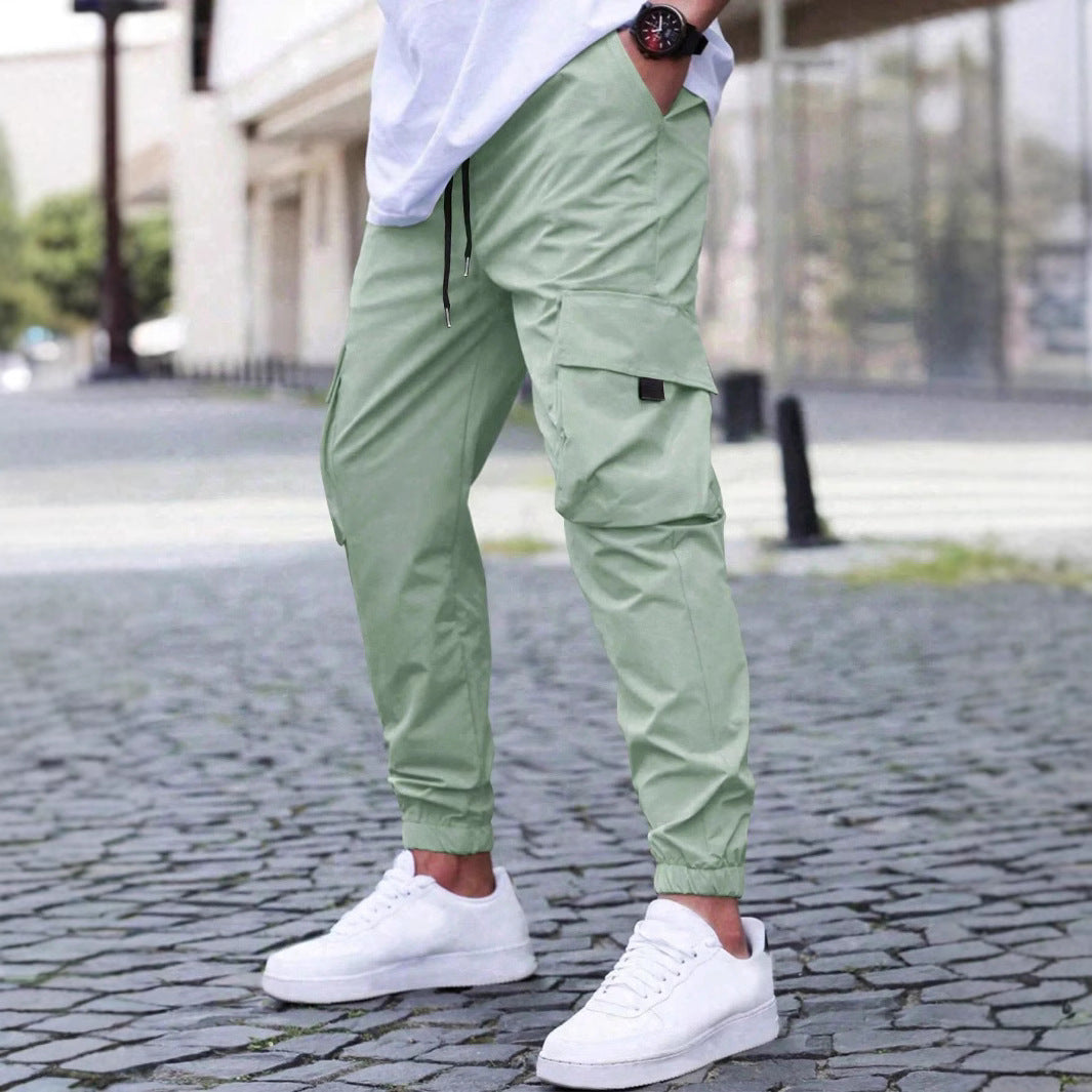 Men's cargo pants with practical side pockets and elastic cuffs Chic and Style