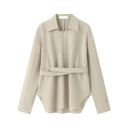 Blouse féminine à la mode avec coupe asymétrique et taille élégante Chic und Stil