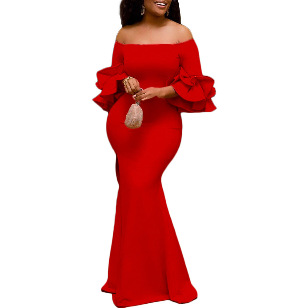 Robe de soirée élégante pour dames avec des volants dramatiques et une fente latérale Chic und Stil