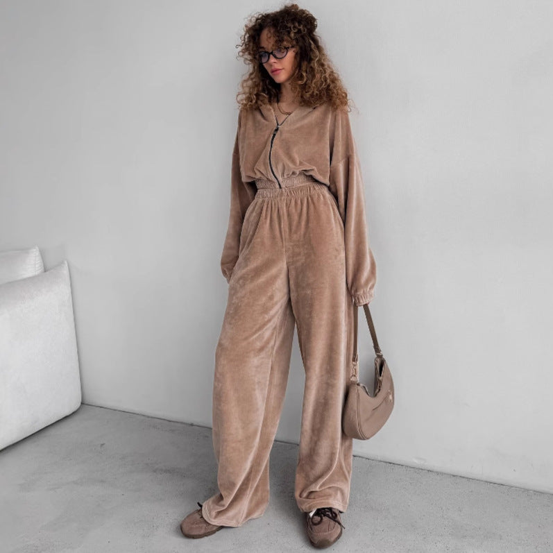 chic and stylish athletic short sweatshirt set for women and jogger pants with elastic waistband