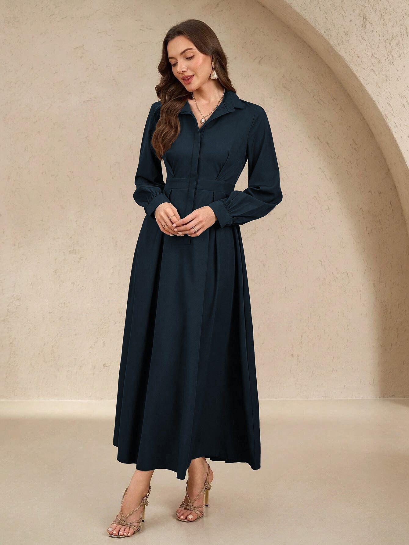 Robes chemises élégantes pour femmes avec jupe fluide et poches pratiques Chic und Stil