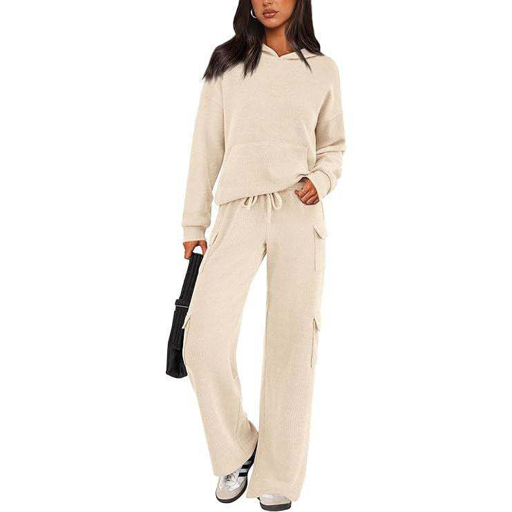 Casual fleece hoodie set for women and chic cargo pants
