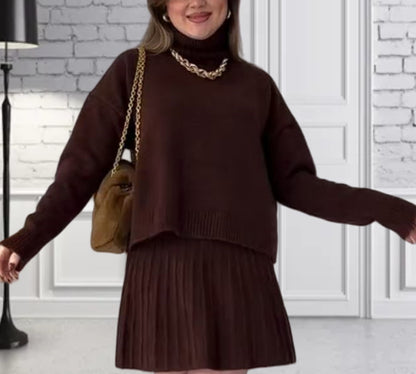 Dames pull en maille oversize avec une structure ribbed de haute qualité et une mini jupe assortie Chic und Stil