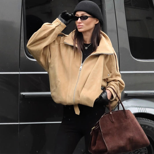 Dame Veste en daim oversize avec coupe asymétrique et détails à la mode Chic und Stil