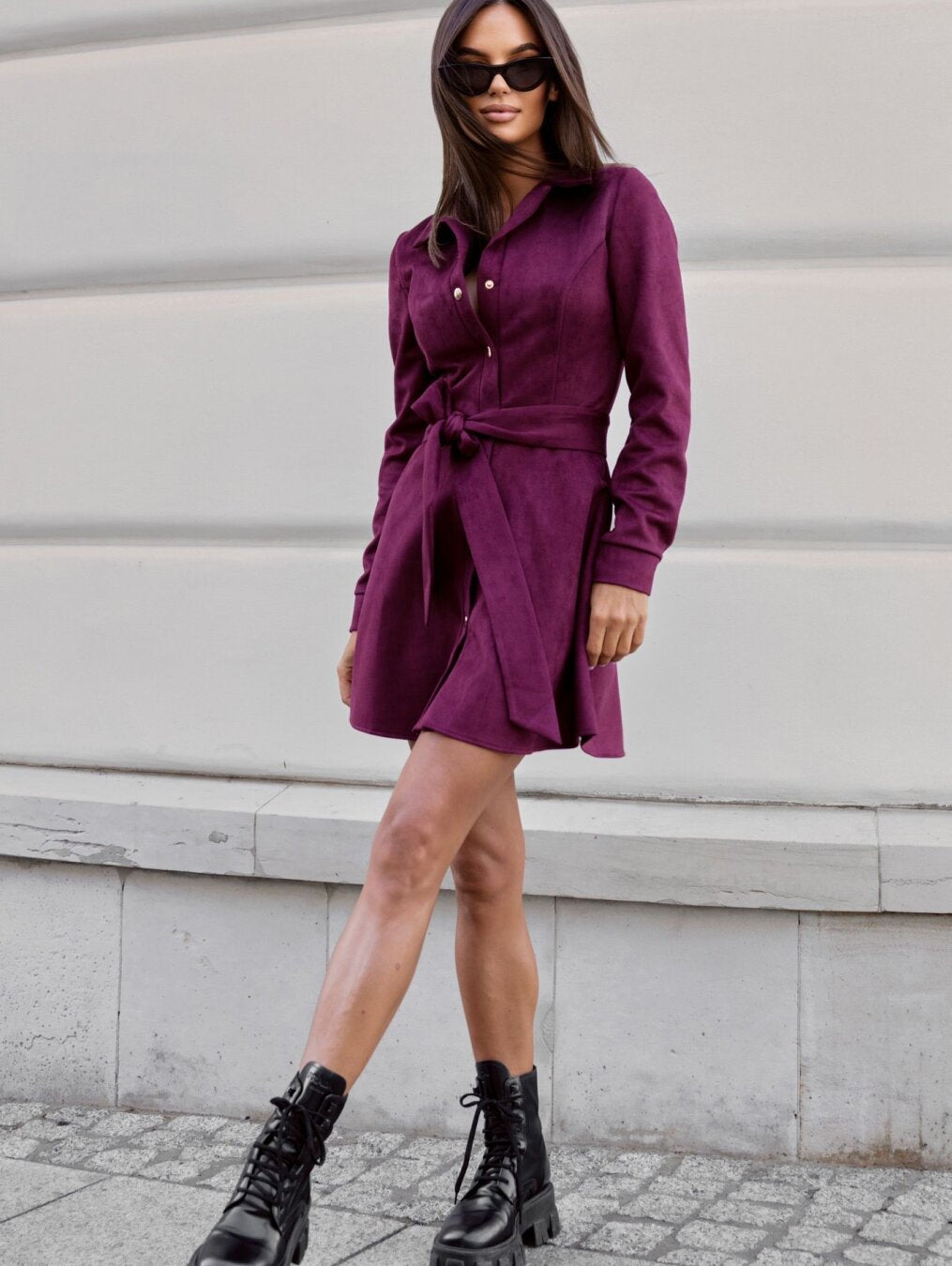 Robe chemise pour dames en doux similicuir avec une taille élégante Chic und Stil