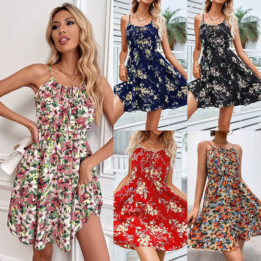 Robe d'été légère pour femmes avec un design floral et des bretelles réglables Chic und Stil