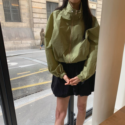 Veste coupe-vent légère pour femmes avec des manches volumineuses Chic & Stil