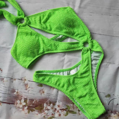 Bikini taille haute pour femmes avec des découpes tendance et lien Chic und Stil