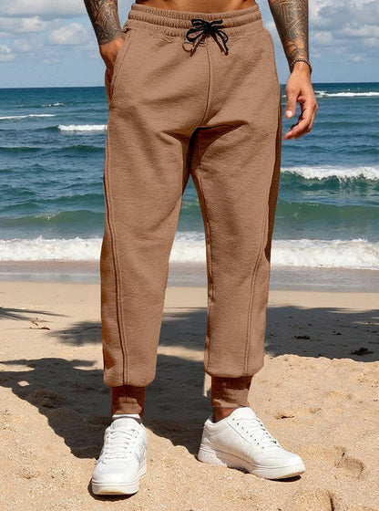 Casual sports pants for men with elastic waistband and practical side pockets Chic and Style