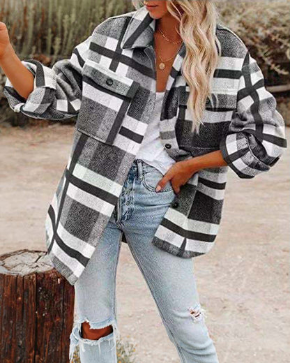 Veste chemise surdimensionnée pour dames avec motif à carreaux et poches pratiques Chic und Stil