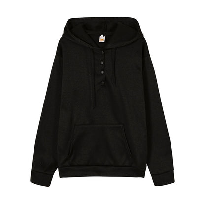 Pull à capuche pour femmes avec détails en bouton et poche kangourou pratique Chic und Stil