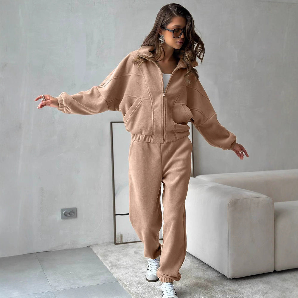 Combinaison confortable et à la mode pour femmes avec un décolleté en V profond Chic und Stil