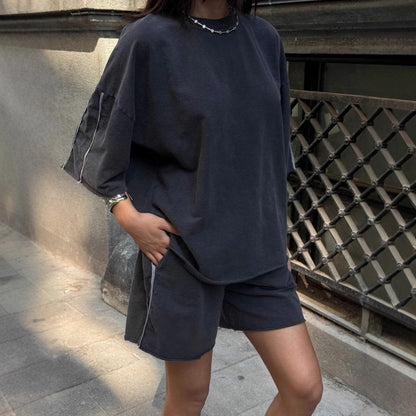 Ensemble décontracté pour femmes avec haut surdimensionné et shorts Chic und Stil