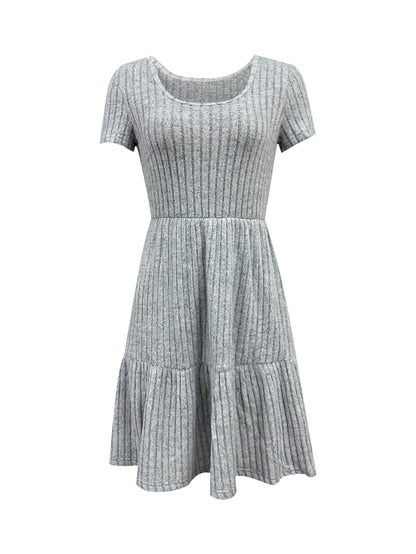 Robe d'été pour femmes avec structure côtelée et jupe évasée Chic und Stil