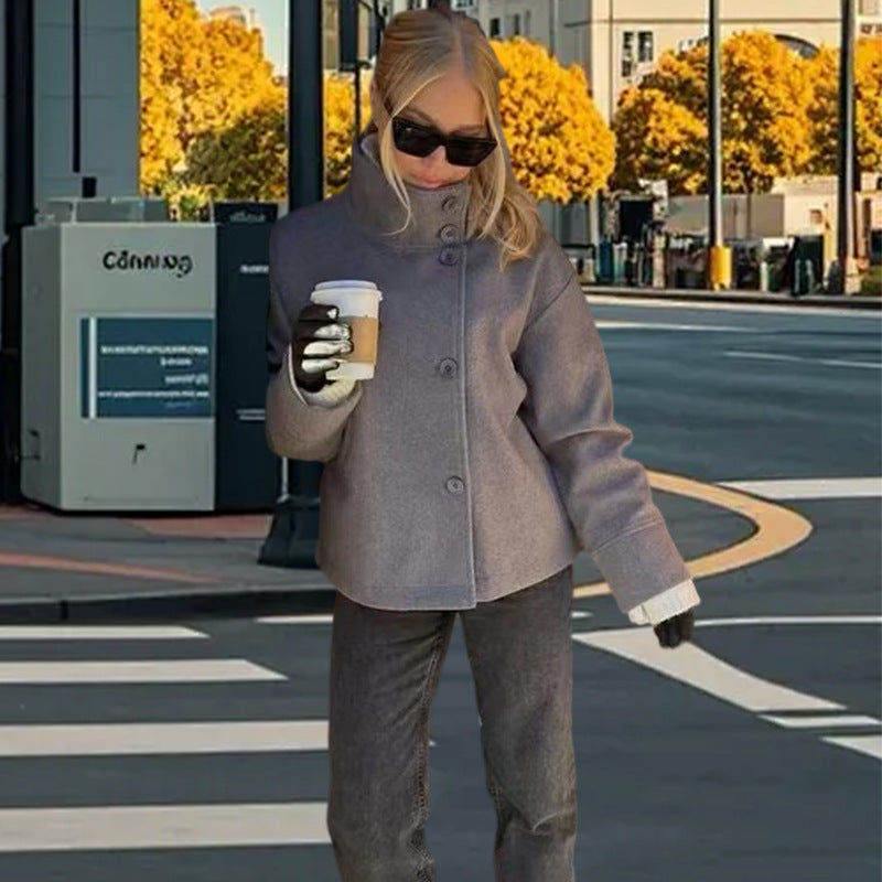 Ladies casual wool jacket with high collar and button closure Chic und Stil